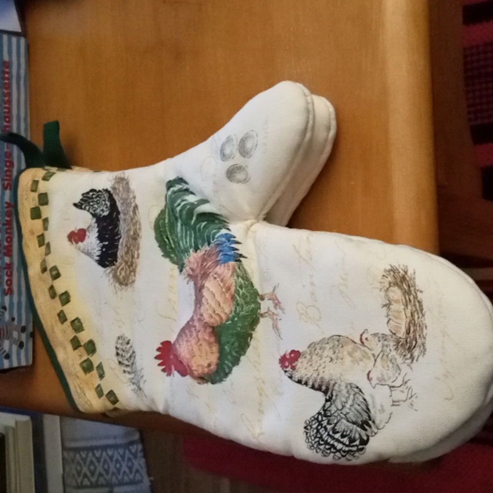 Kay Dee Design Pair Of Rooster Hens And Chickens Oven Mitts